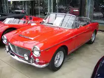 Fiat 1200 Cabriolet 1959-1963. Dieses am 21.03.2010 im D�sseldorfer Meilenwerk abgelichtete Fahrzeug hat leider die Stahlfelgen eines 132´er Fiat montiert.