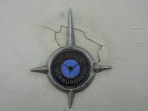 Das Markenemblem auf der Haube eines Veritas Nrburgring K3 Coupes von 1952. 21.03.2010 im Dsseldorfer Meilenwerk.