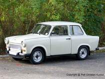 Trabant 601 Limousine - Hergestellt im VEB Automobilwerke Zwickau (AWZ), Sachsenring, IFA, Zweizylinder-Zweitakt-Frontmotor, Hubraum 595 cm, 26 PS, 100 km/h - fotografiert am 10.10.2009 zum Militrfahrzeug-Treffen in Wnsdorf/Waldstadt - Copyright @ Ralf Christian Kunkel 