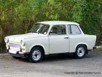 Trabant 601 Limousine - Hergestellt im VEB Automobilwerke Zwickau (AWZ), Sachsenring, IFA, Zweizylinder-Zweitakt-Frontmotor, Hubraum 595 cm�, 26 PS, 100 km/h - fotografiert am 10.10.2009 zum Milit�rfahrzeug-Treffen in W�nsdorf/Waldstadt - Copyright @ Ralf Christian Kunkel 