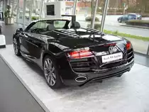 Der neue Audi R8 V10 Spyder am 28.03.2010 im Audi-Autohaus Wolf in M�lheim/Ruhr.