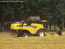 New Holland CX 860 - M�hdrescher - fotografiert am 28.07.2008 im Land Brandenburg - Copyright @ Ralf Christian Kunkel