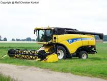 New Holland CX 860 - Mhdrescher - fotografiert am 28.07.2008 im Land Brandenburg - Copyright @ Ralf Christian Kunkel