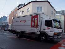 ATEGO-1223 der Stiegl-Brauerei auf Zustelltour in Ried i.I.;100217