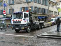 MAN als Absetzkipper im Stadtgebiet von Strabourg/Frankreich im Mrz 2010