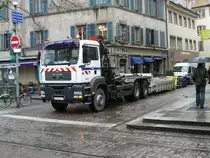 MAN als Absetzkipper im Stadtgebiet von Stra�bourg/Frankreich im M�rz 2010