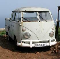 Trauerspiel T1 - gesehen in Santa Cruz - La Palma am 18.3.2010. 
Wer rettet diesen Bulli? Per Container in die Heimat und gleich ab auf die Intensivstation!