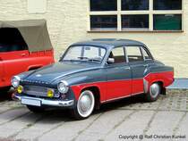 Wartburg 311/1000 Limousine - 3-Zylinder-Reihen-Zweitakt-Frontmotor, Hubraum 991 cm, 45 PS - Hersteller VEB Automobilwerke Eisenach (AWE), IFA - fotografiert am 25.07.2009 zum Museumfest am Blaulichtmuseum in Beuster - Copyright @ Ralf Christian Kunkel