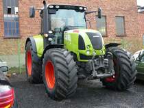CLAAS Arion 640 steht auf der Ausstellungsflche der Raiffeisenwerkstatt in Fulda am 29.03.2010
