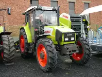 CLAAS Ceres 75 X steht auf der Ausstellungsfl�che der Raiffeisenwerkstatt in Fulda am 29.03.2010