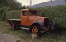 Januar 2002: Calafate/Argentina Patagonien, alter LKW irgendwo am Strassenrand