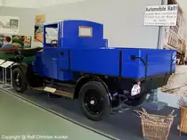 Ph�nomen 4 RL Pritschenwagen - Baujahr 1927, Hersteller: Ph�nomen-Werke Gustav Hiller AG, Zittau, Deutschland - aufgebaut wurde dieser Ph�nomen vorerst als Kastenwagen f�r die Reichspost und wurde nach 1945 zu einem Pritschenwagen umgebaut. 1993/94 wurde das Fahrzeug durch die ABS Robur Zittau restauriert. Bei dem ausgestellten Fahrzeug handelt es sich um eine Schenkung der Robur-Fahrzeug-Engineering GmbH Zittau an das Verkehrsmuseum - techn. Daten: luftgek�hlter 4-Zylinder-Viertakt-Motor, Hubraum 1.548 cm�, Leistung 11,8 kW (16 PS) bei 2.200 U/min, Radstand 2.800 mm, L x B x H: 4.250 x 1.720 x 1.950 mm, Fahrgestell-Gewicht: 635 kg, Fahrgestell-Tragf�higkeit: 1.250 kg, Vmax. 45 km/h - fotografiert am 08.05.2008 im Verkehrsmuseum Dresden - Copyright @ Ralf Christian Kunkel

