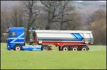 Mitzieher(versuch): DAF XF105.460SC  SpaceCab  von AUGST BAUSTOFFE. 