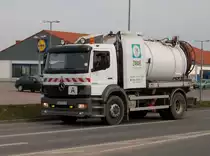 Mercedes-LKW von der R�gener Wasserversorgung am 26.M�rz 2010 in Bergen/R�gen.
