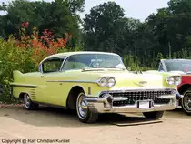 58er Cadillac Coupe de Ville - USA - technische Daten: Achtzylinder-Viertakt-Ottomotor vorn eingebaut, 5.978 cm�, 230 kW - fotografiert am 10.09.2005 in Bornstedt/ Potsdam - Copyright @ Ralf Christian Kunkel