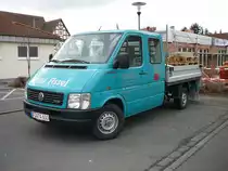 VW LT TDI als Doppelkabiner mit kurzer Ladefl�che, der Baufirma FRANZ ASSEL, steht vor einer Baustelle im 36100 Petersberg-Marbach im M�rz 2010