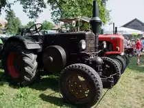 LANZ-BULLDOG (SchlepperNr.140005) hat sich mit seinen 35PS zu einer Oldtimerausstellung eingefunden;090809