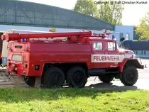 Tankl�schfahrzeug TLF 24 auf ZIL 131, russische Bezeichnung AZ 40, leistete seinen Dienst in der ehem. DDR, fotografiert beim Flugplatzmuseum Merseburg am 14.10.2007 - Copyright @ Ralf Christian Kunkel 
