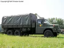 Tatra 148 Pritschenfahrzeug f�r Mannschafts- und Materialtransport sowie Zugmittel - im Bestand vom  Milit�rhistorische Rad- und Kettenfahrzeuge e.V.  Torgau - fotografiert 31.05.2008 zum  Tag der Begegnung  in Torgau - Copyright @ Ralf Christian Kunkel