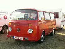 Kleinbus VW T 2 b aus dem landkreis Prignitz beim 6. gro�e TATRA-Treffen Seehausen/Altmark 20.09.2009