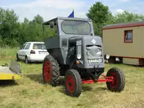 Traktor RS 03-30  AKTIVIST  beim 16. Oldtimer- und Traktorentreffen, Alt Schwerin/Meckl. 08.08.2009