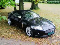Jaguar XKR 4.2 Cabrio - fotografiert am 29.09.2007 zu den British Car Classics auf Schloss Hubertush�he in Storkow (Storkower See) - Copyright @ Ralf Christian Kunkel 