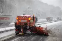 MAN 19.364 hat die Anschlussstelle L�denscheid passiert und f�hrt in Richtung L�denscheid-Nord. (02.02.2010)