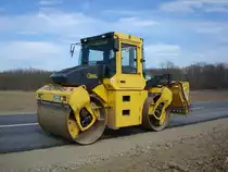 Tandemstra�enwalze von Bomag Typ BW174 mit 80PS,
M�rz 2010