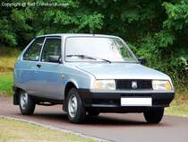 Oltcit Club 11 RL (in Westeuropa ab 1985 unter Oltcit Axel vertrieben) - Oltcit ein rumnisches Joint Venture Unternehmen der franzsischen Marke Citroen baute dieses Modell noch bis 1991 stellte den Export jedoch schon 1988 ein. - fotografiert am 05.09.2009 zum 11. Ostmobil Meeting Magdeburg (OMMMA 2009) - Copyright @ Ralf Christian Kunkel