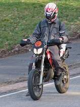  Start in den Feierabend  auf dem knatternden Moped;100323