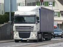 DAF XF Sattelschlepper unterwegs in Aarwangen am 25.03.2010