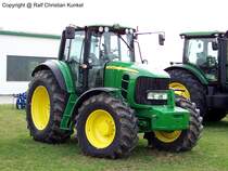 John Deere 7530 - Traktor, Schlepper - fotografiert am 08.04.2010 im Land Brandenburg - Copyright @ Ralf Christian Kunkel 