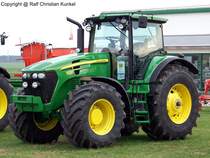 John Deere 7830 - Traktor, Schlepper - fotografiert am 08.04.2010 im Land Brandenburg - Copyright @ Ralf Christian Kunkel 
