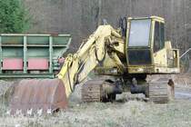 Fiat-Allis FE 20 LC am Steinbruch zwischen Wstenwelsberg und Bischwind (bei Heilgersdorf), gesehen am 2.4.2010