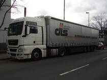 Der ganze Sattelzug in voller lnge am 21.03.10 