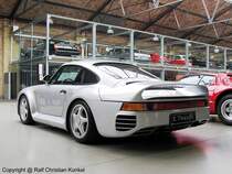 Porsche 959 Special Biturbo Ch. WPOZZZ95ZJS900201, Motor 95910810200, 530 PS, 350 kmh in Nardo - fotografiert im Meilenwerk Berlin zu den Oldtimertagen Berlin/Brandenburg am 20.05.2006 - Copyright @ Ralf Christian Kunkel 