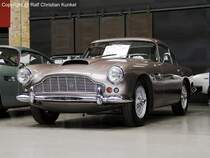 Aston Martin DB4 Series III Saloon - Baujahr 1961, Grobritannien, Rechtslenker mit Karosserie von Touring, Chassis-Nr. DB4/761/R - techn. Daten: 6-Zylinder-Reihen-Ottomotor, Hubraum 3.670 cm, 240 PS - EINFACH HERLICH DIESER AM!!! - fotografiert im Meilenwerk Berlin zu den Oldtimertagen Berlin/Brandenburg am 20.05.2006 - Copyright @ Ralf Christian Kunkel 