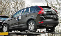 Volvo XC 60 SUV auf eine Autotransporter - Euskirchen 10.04.2010