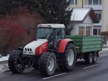 STEYR9145 ist mit einem Tandemeinachskipper Richtung Lagerhaus Ried unterwegs;100205