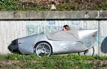 Fahrrad  Marke Eigenbau  am Rheinufer in Niederdollendorf - 06.04.2010