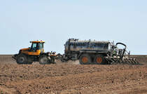 JCB Fastrac 3190 mit  Agrar-Parfm-Zerstuber  in Euskirchen-Stotzheim - 25.03.2010