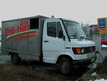 MB_308D der  Hendlexpress  wird in Krze fertiggebrate Hhnchen zum Verkauf anbieten;100313