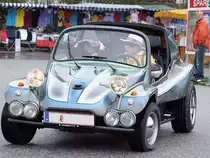 VW-Buggy erreicht mit rasantem Tempo den Sammelplatz in St.Martin/Innkr.;100411