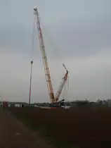 Ein Terex Raupenkran in voller Gr��e am 13.04.10