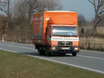 Unterwegs am 29.M�rz 2010 auf der B96 bei Bergen/R�gen war Dieser MAN-LKW.