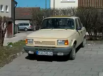 Sogar Wartburg`s fahren noch auf R�gen.Vor meiner Haust�r sah ich am 15.April 2010 diesen R�ganer Wartburg. 