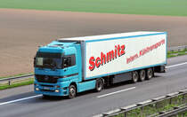 MB Actros 1853 Khlkoffer  Schmitz Internat. Khltransporte  - auf der A 61 bei Rheinbach 14.04.2010