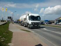 Mercedes-LKW unterwegs am 23.April 2010 in Bergen/Rgen.