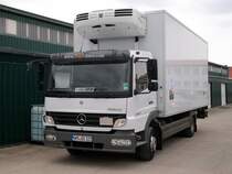 Ein einfacher Mercedes-Kasten-LKW ohne Beschriftung am 20.April 2010 im Industriegelnde von Bergen/Rgen.