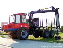 Valmet 840.1 - Forsttraktor - fotografiert am 25.04.2010 zur Gewerbeschau in Luckau /Land Brandenburg - Copyright @ Ralf Christian Kunkel